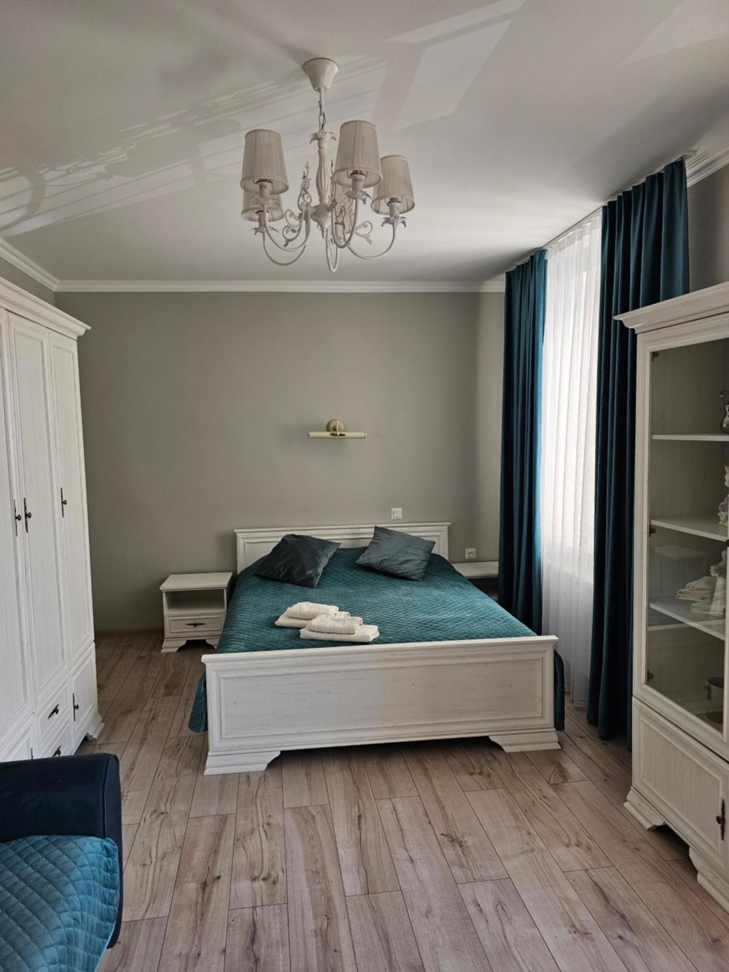 на данила - центр 5хв старе місто Apartment *